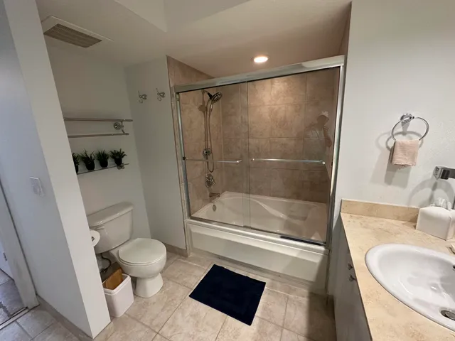 $4,800 | 1551 North Flagler Drive, Unit 515 (ANNUAL OR SEASONAL), West Palm Beach, FL 33401