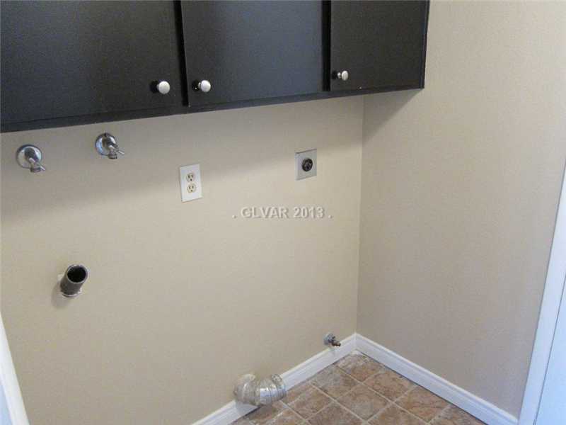4723 Monaco Road Las Vegas, NV 89121 - Photo 24 of 27 Interior Space/Layout. laundry
