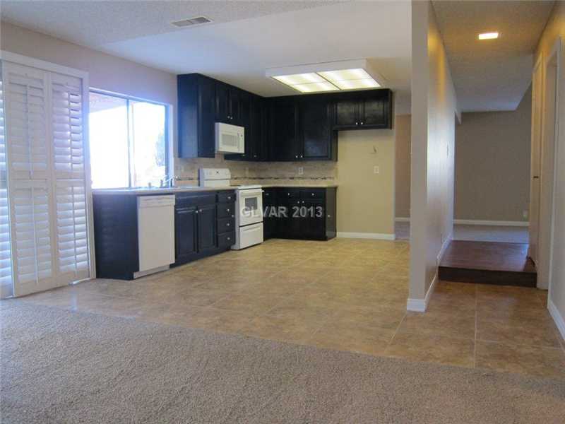 4723 Monaco Road Las Vegas, NV 89121 - Photo 10 of 27 Kitchen.