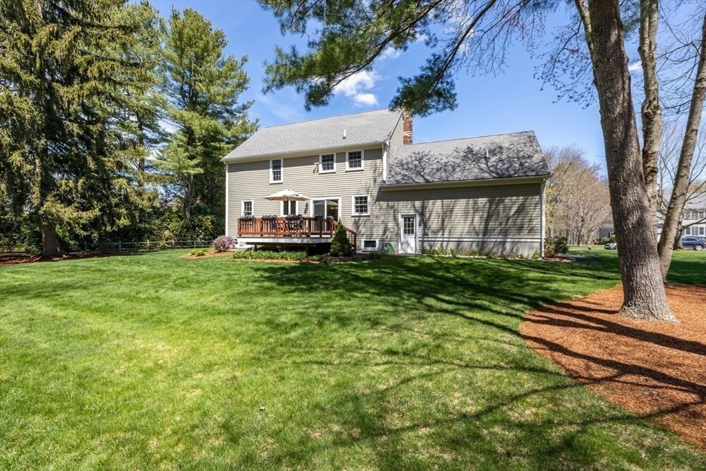 7 Tanglewood Road Walpole, MA 02032 - Photo 36 of 40