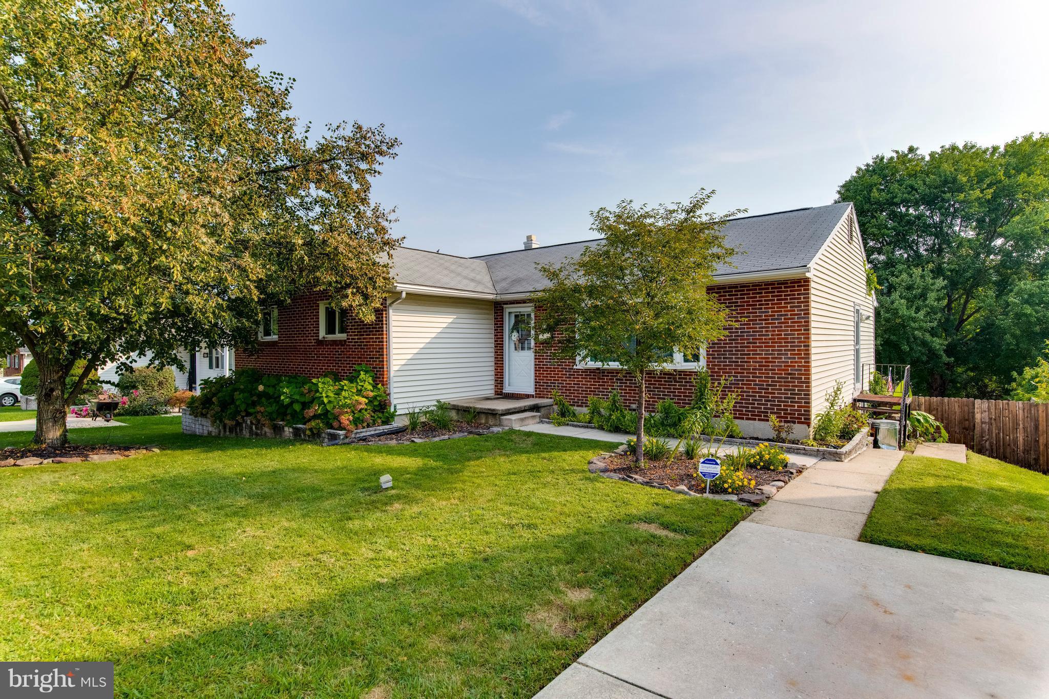 1519 National Road Baltimore, MD 21237 - Photo 28 of 30 a view of a house with backyard and sitting area