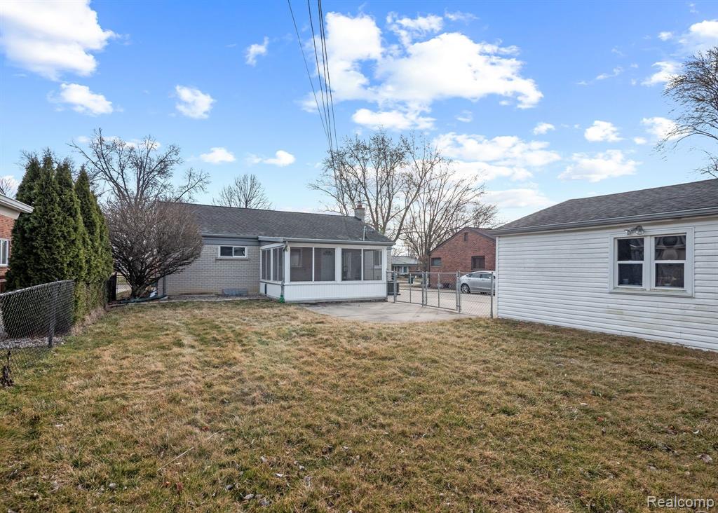 31763 Marblehead Road Farmington, MI 48336 - Photo 21 of 26