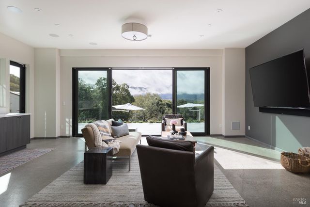 $6,950,000 | 1970 Warm Springs Road, Glen Ellen, CA 95442