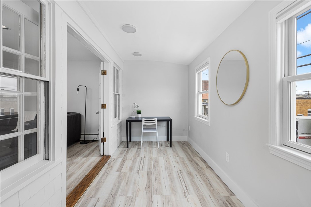 458 Thames Street, Unit B Newport, RI 02840 - Photo 22 of 39 Office/Flex Room