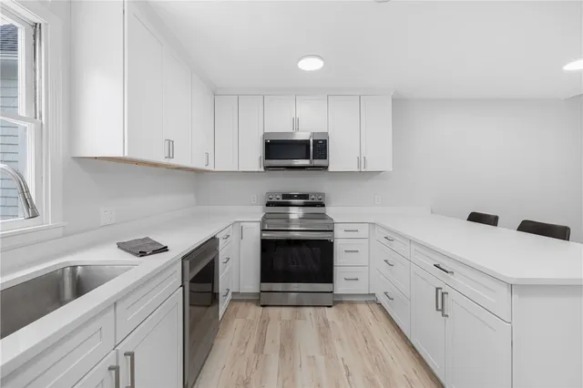 $15,000 | 458 Thames Street, Unit B, Newport, RI 02840