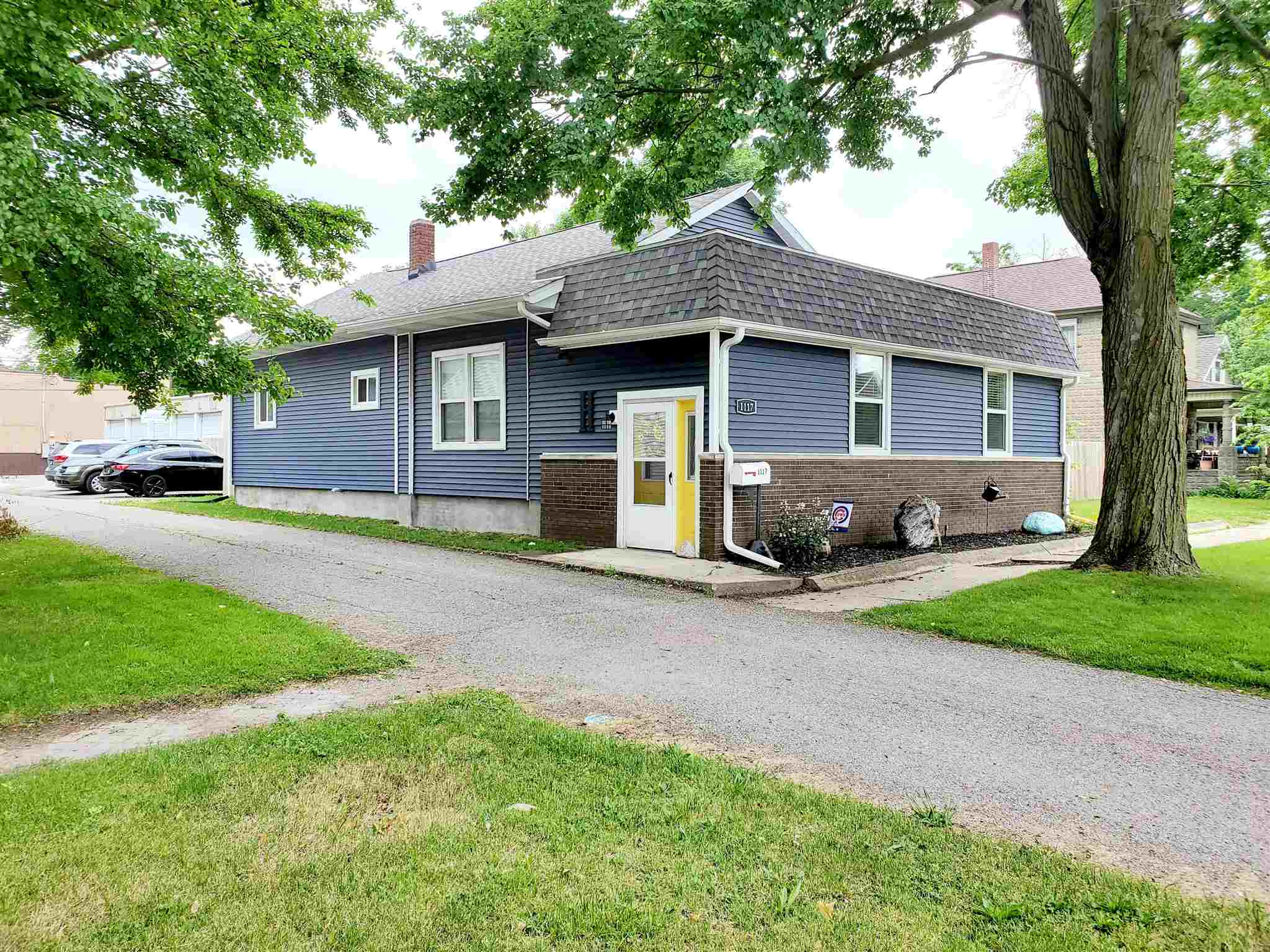 1117 Main Street Rochester, IN 46975 - Photo 1 of 28
