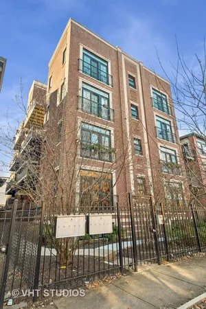 $3,650 | 927 West Agatite Avenue, Unit 4N, Chicago, IL 60640