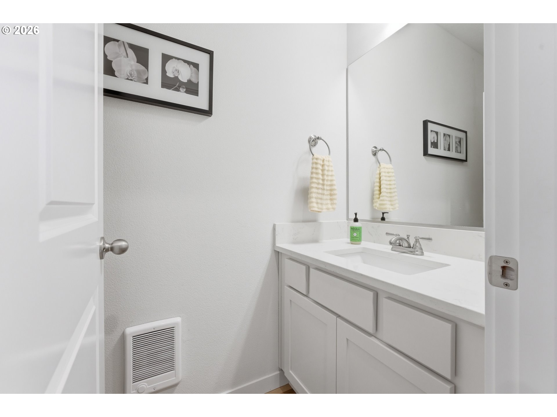 4914 Southeast 84th Avenue Portland, OR 97266 - Photo 23 of 31 Bathroom