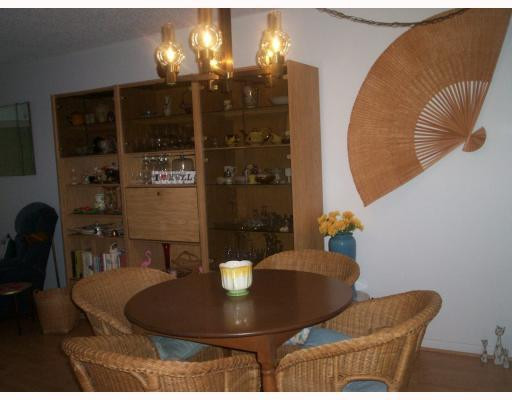 200 Berkley Road, Unit 218 Hollywood, FL 33024 - Photo 4 of 14 Dining Room