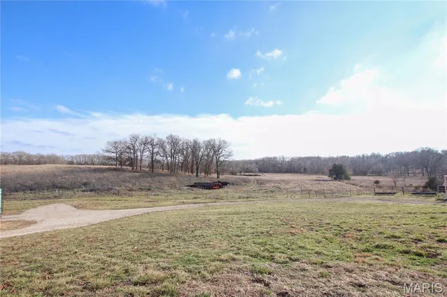 $380,000 | 82 Koppelmann Lane, Sullivan, MO 63080