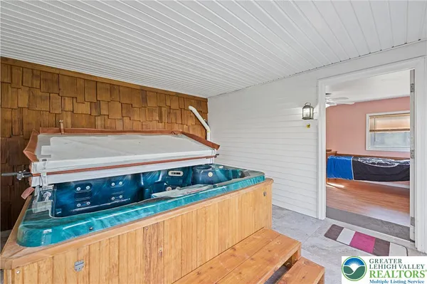 a view of an outdoor space