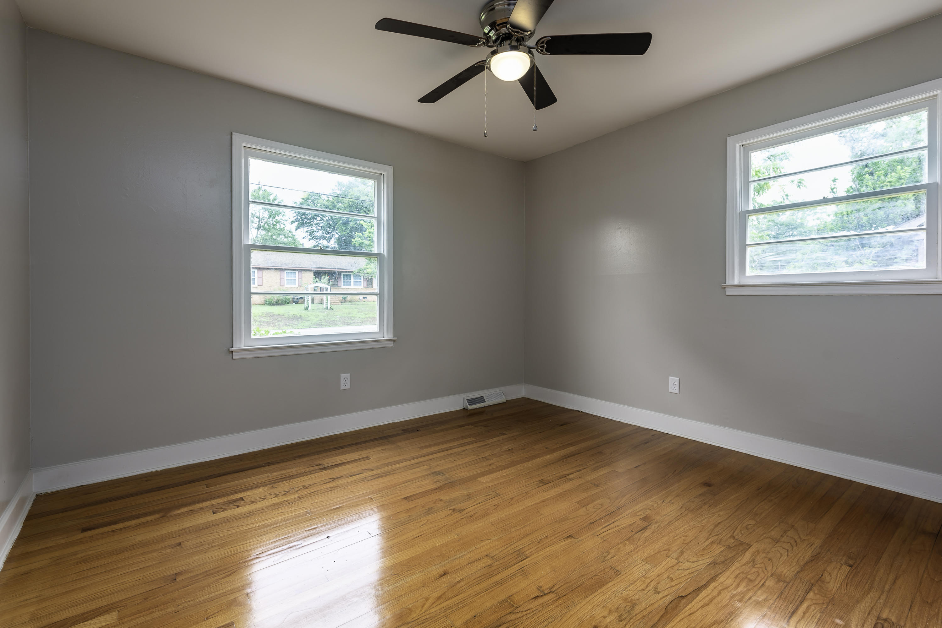 3334 Stoneybrook Road North Charleston, SC 29420 - Photo 13 of 24 3332 Stonybrook-11