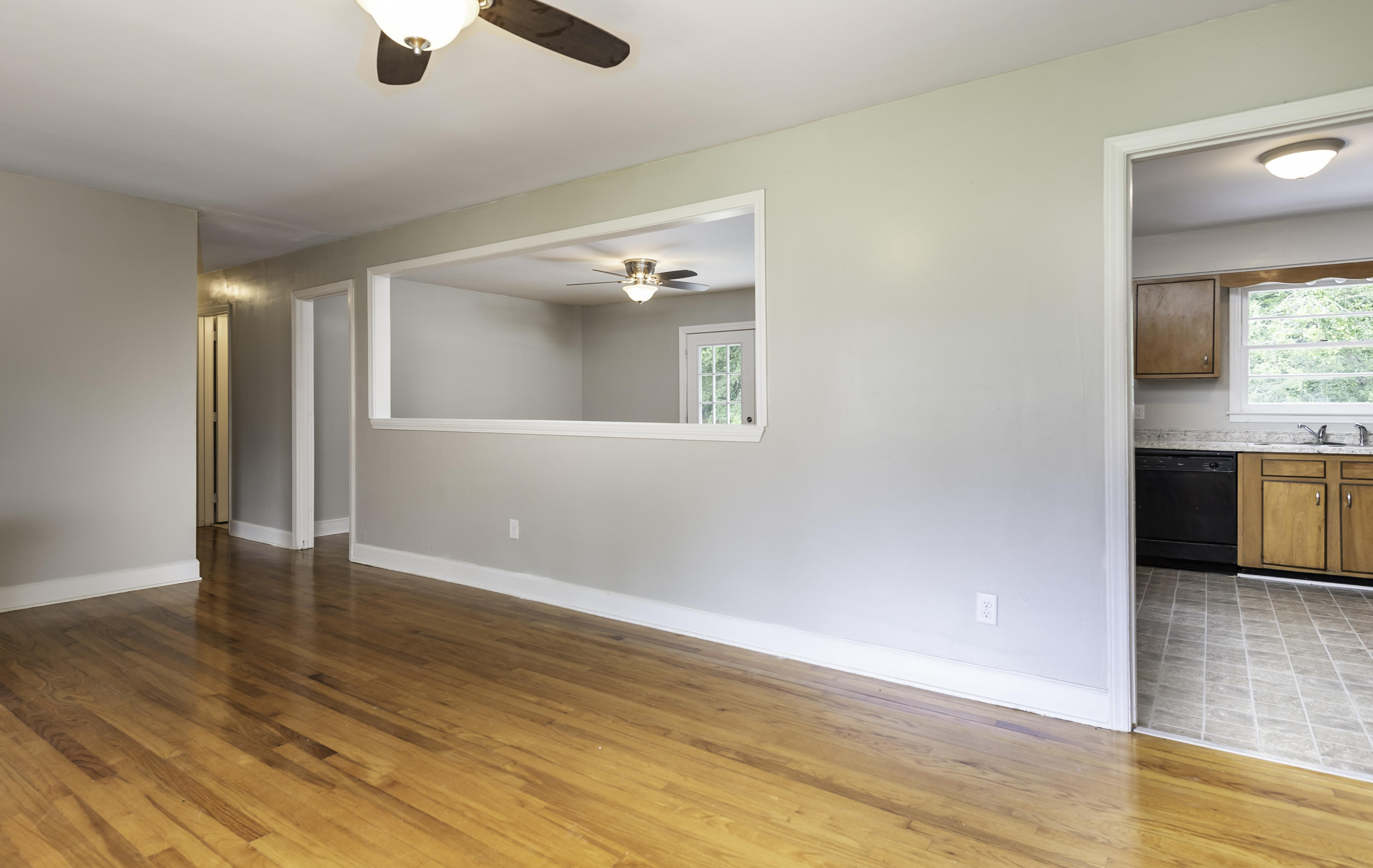 3334 Stoneybrook Road North Charleston, SC 29420 - Photo 8 of 24 3332 Stonybrook-19