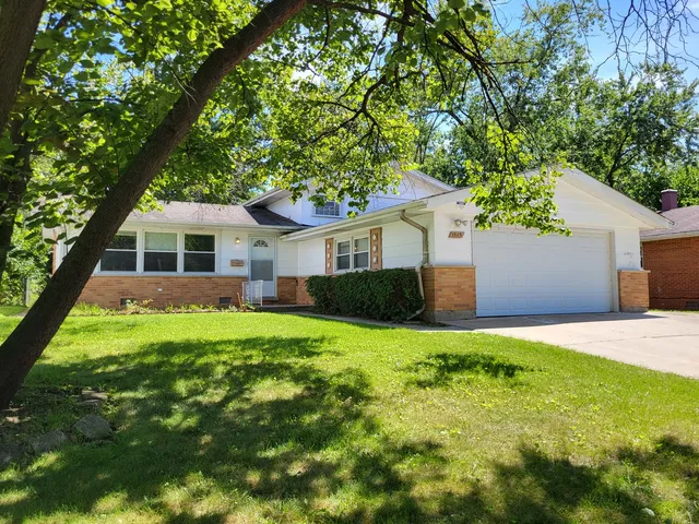$215,000 | 17113 Elm Drive, Hazel Crest, IL 60429