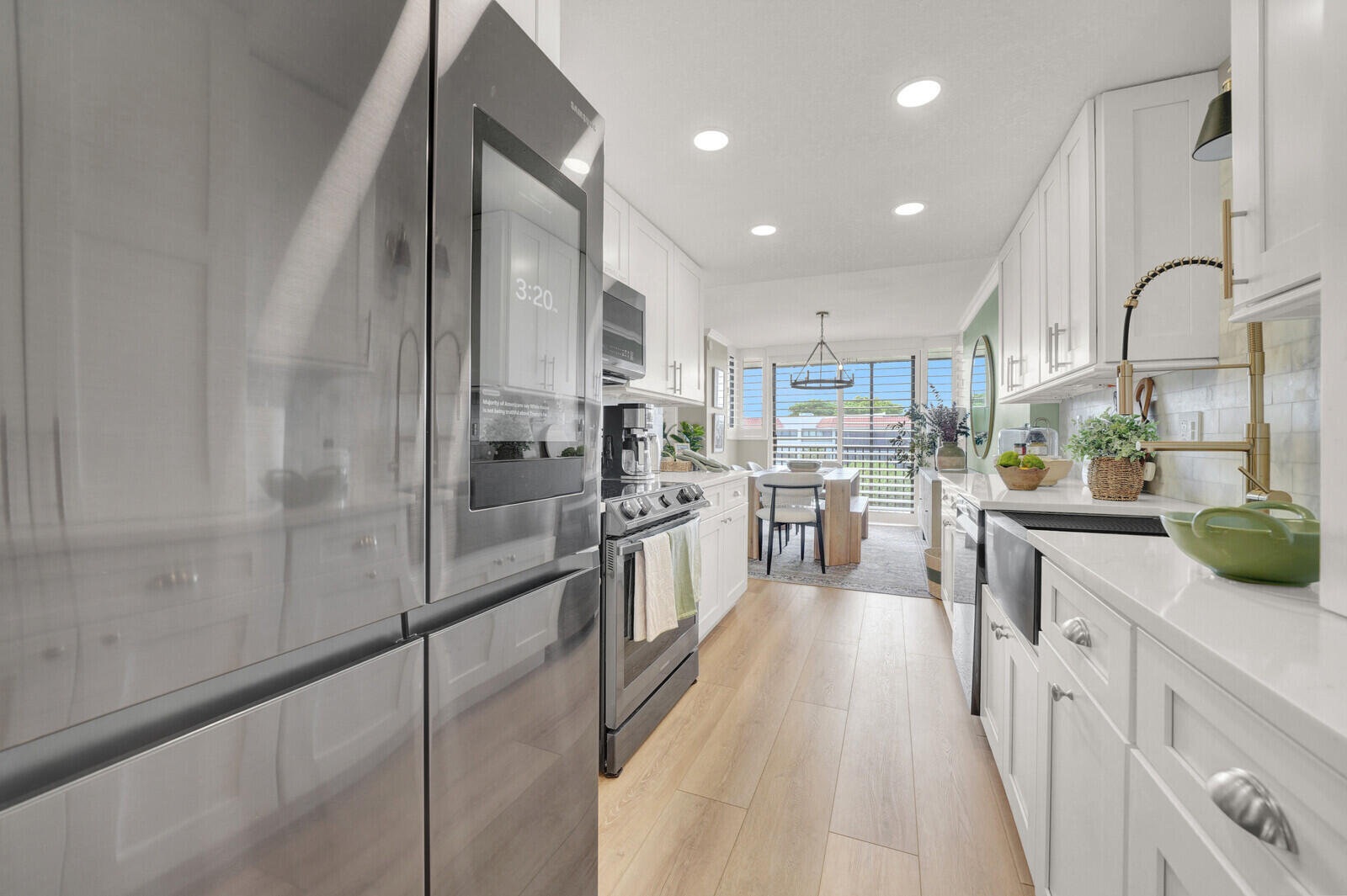 800 Jeffery Street, Unit 403 Boca Raton, FL 33487 - Photo 13 of 48 Kitchen