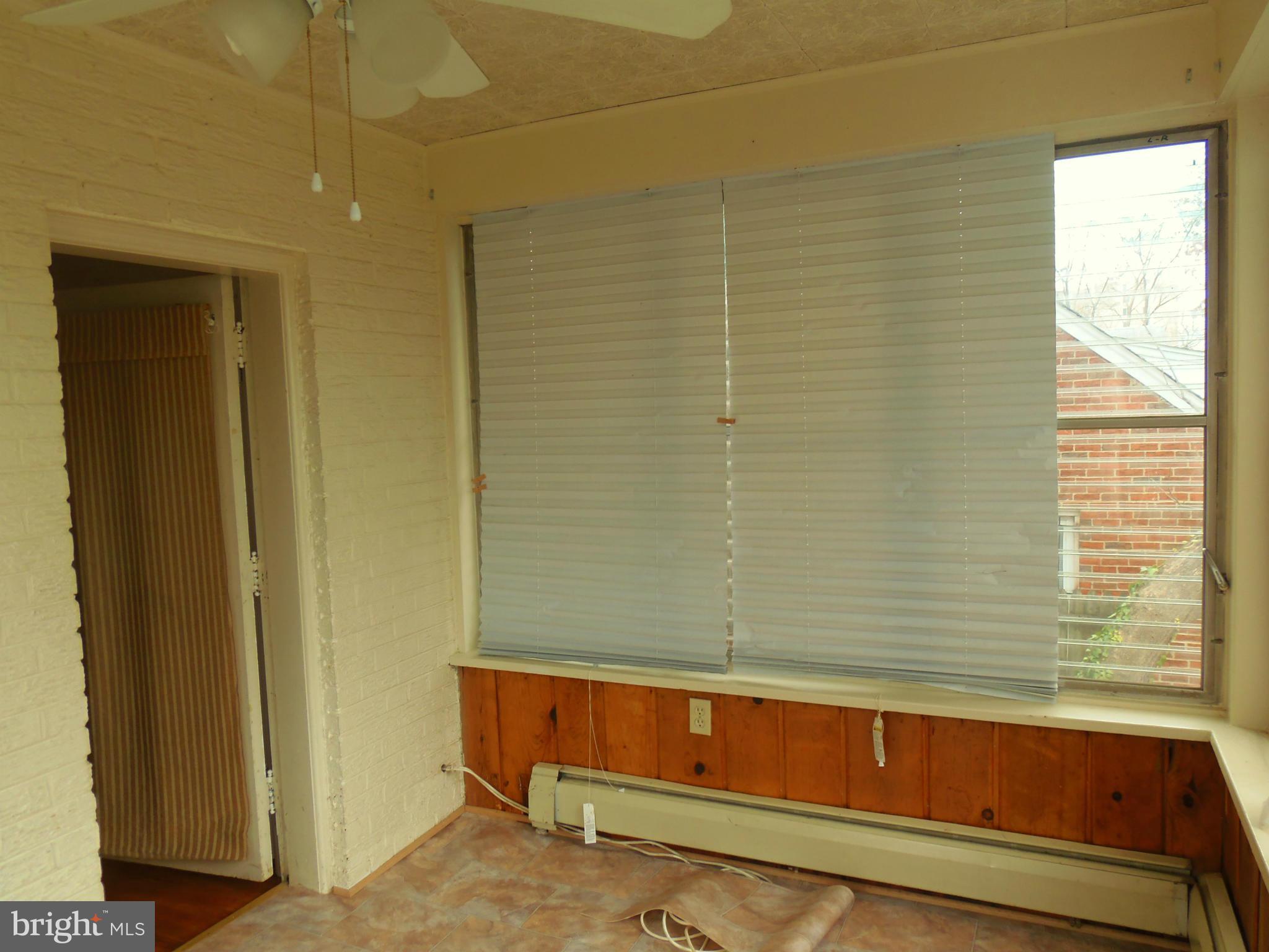 2105 Brighton Road Hyattsville, MD 20782 - Photo 20 of 25 a view of sitting area