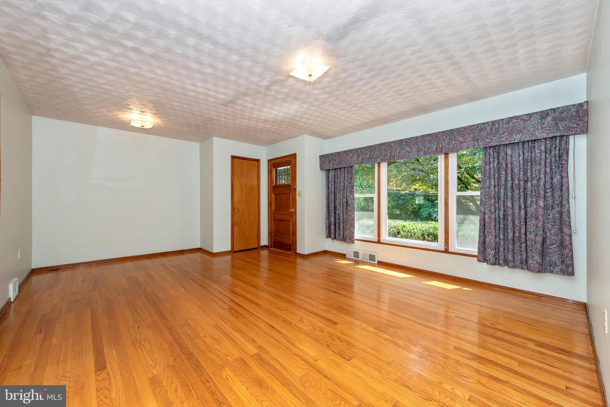 6434 Mt Phillip Road Frederick, MD 21703 - Photo 8 of 63
