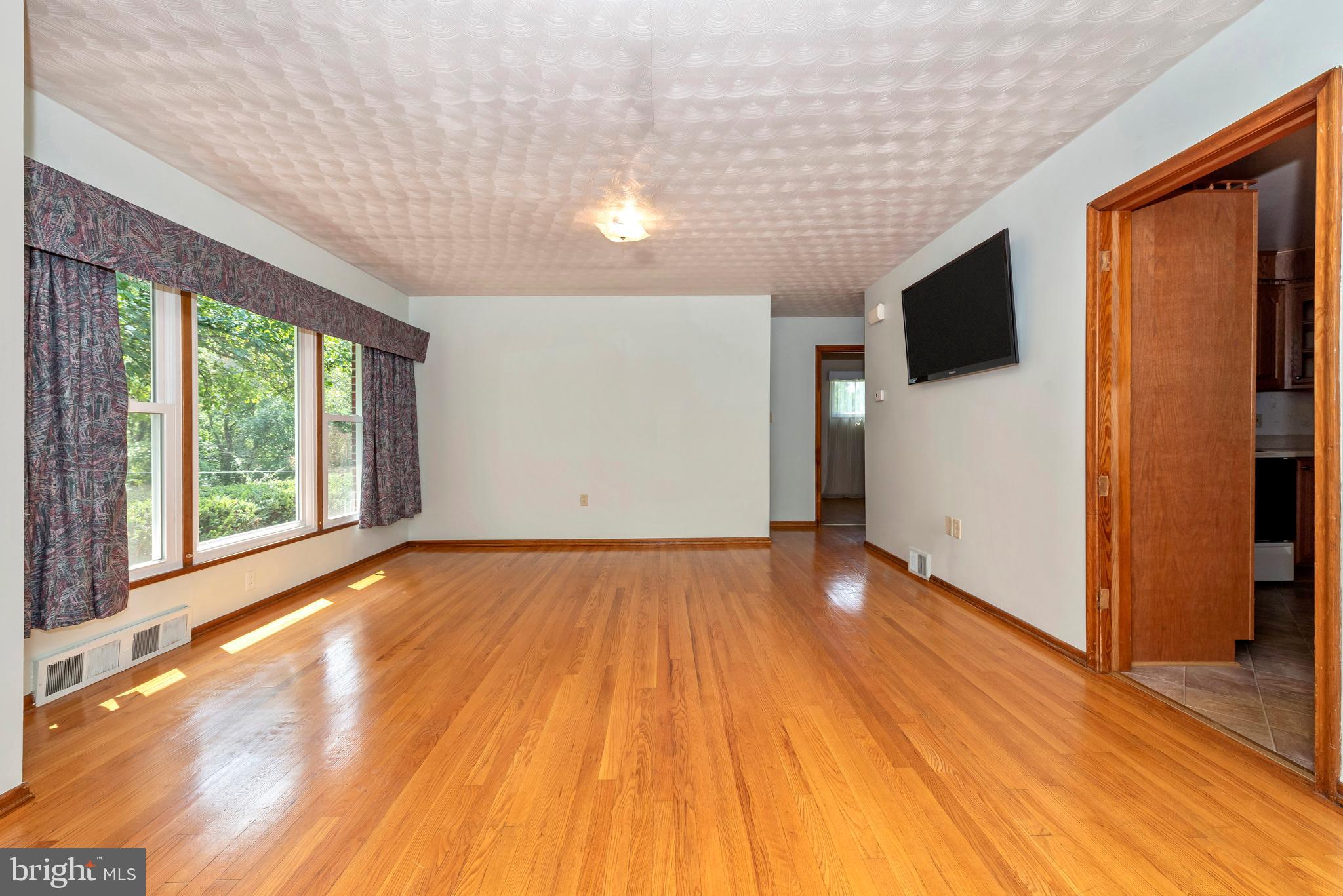 6434 Mt Phillip Road Frederick, MD 21703 - Photo 10 of 63
