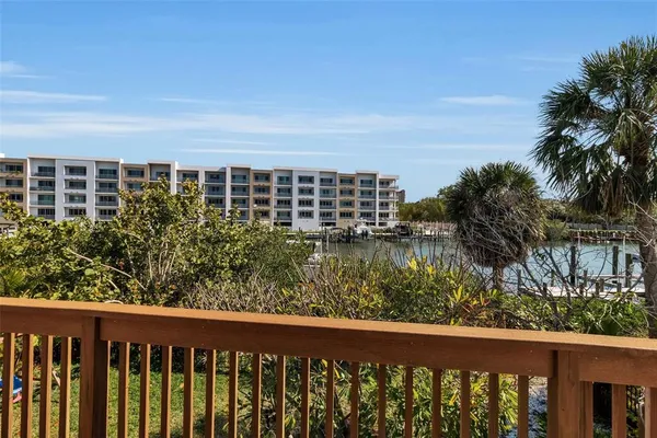 $1,495,000 | 1040 Sylvan Drive, Sarasota, FL 34234