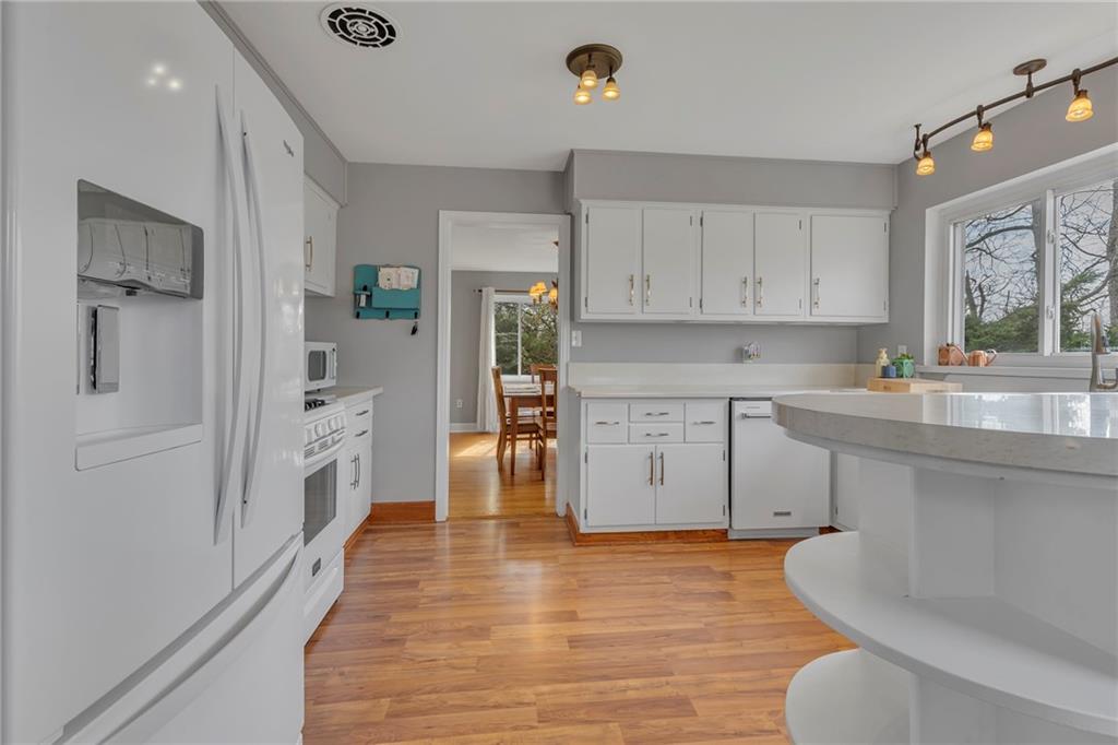 2893 Brodhead Road Aliquippa, PA 15001 - Photo 11 of 40