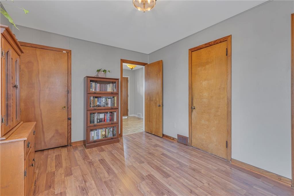 2893 Brodhead Road Aliquippa, PA 15001 - Photo 17 of 40