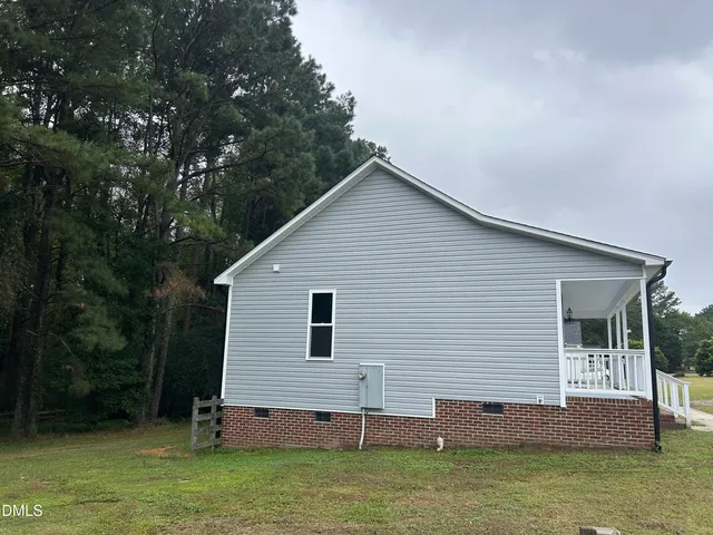 $300,500 | 387 North Pleasant Coates Road, Benson, NC 27504