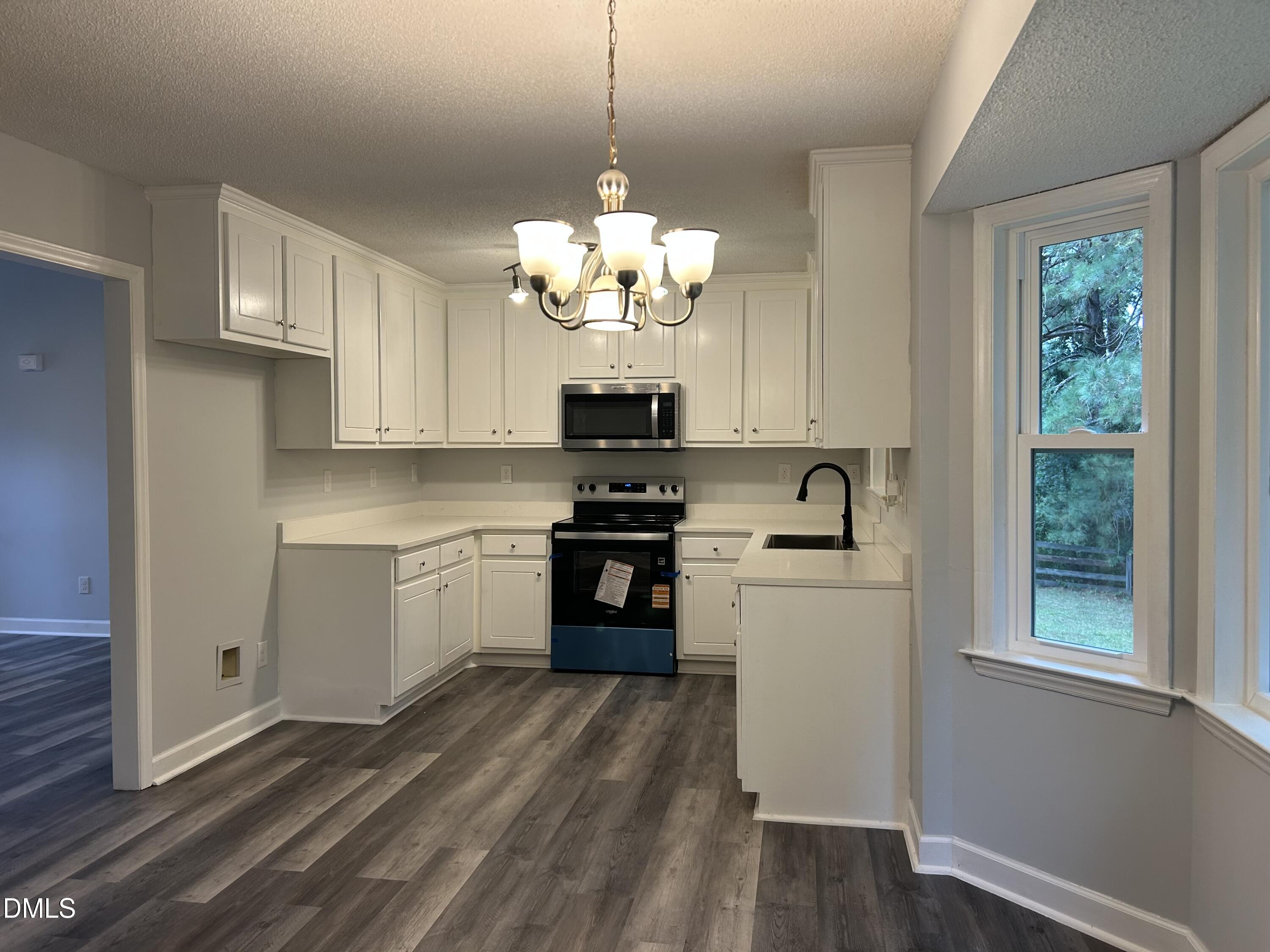 387 North Pleasant Coates Road Benson, NC 27504 - Photo 8 of 40 IMG_1291