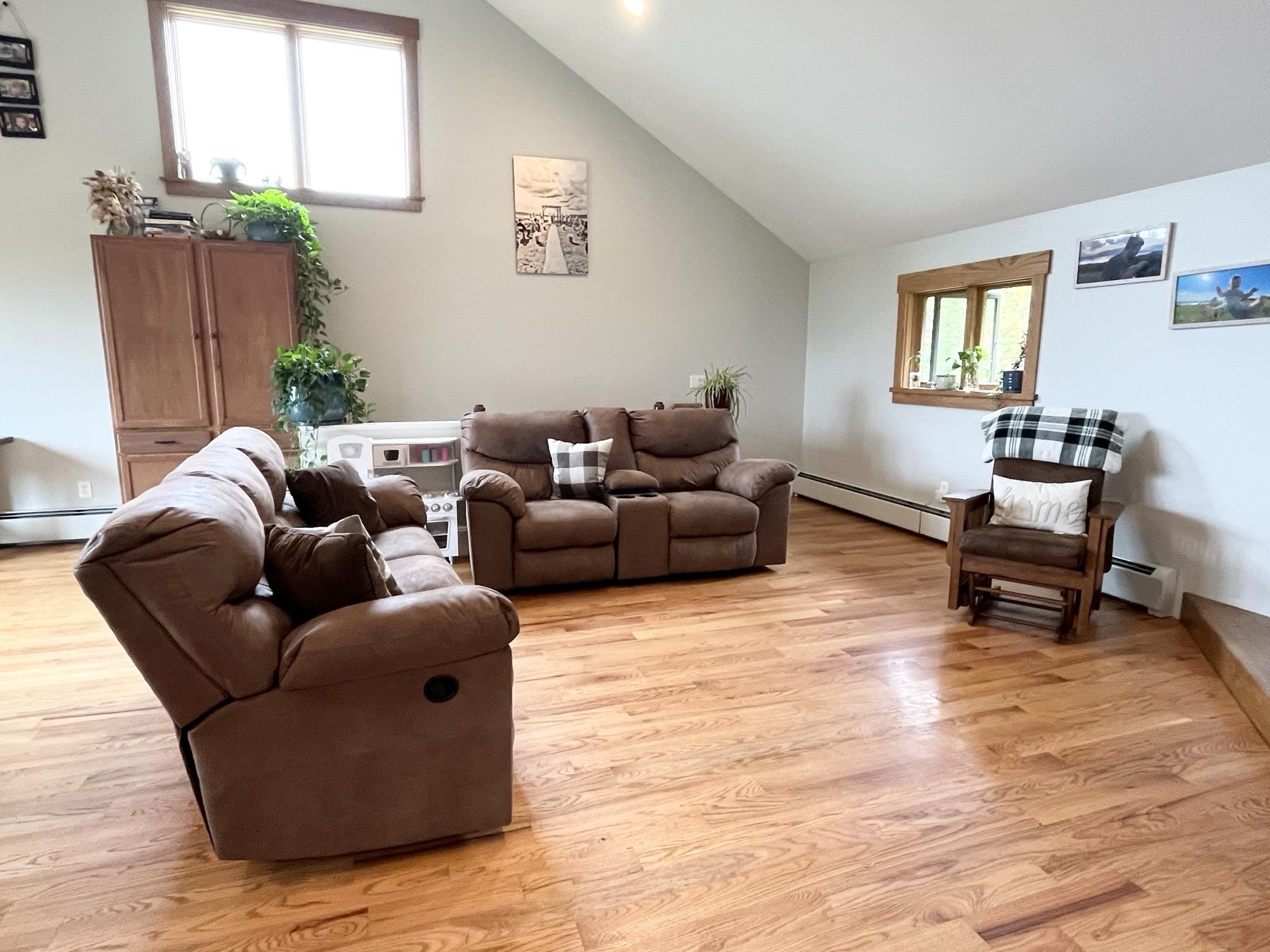 637 Dexter Mountain Road Glover, VT 05839 - Photo 5 of 33