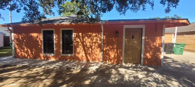 a view of a house with a outdoor space