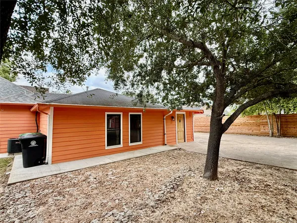 $1,200 | 7306 Moline Street, Unit B, Houston, TX 77087