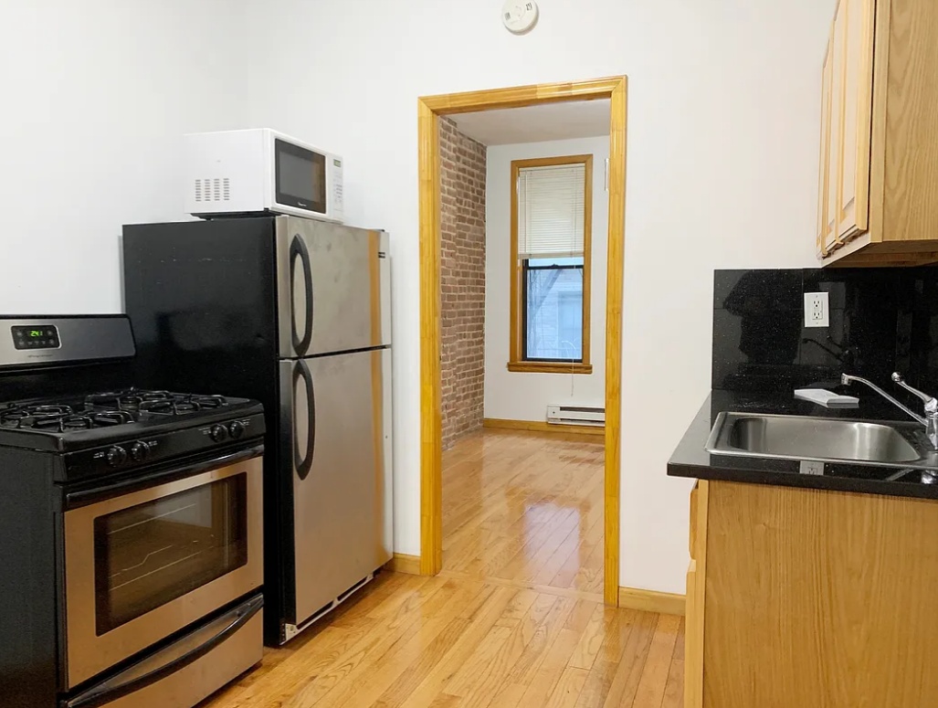 404 East 73rd Street, Unit 4 Manhattan, NY 10021 - Photo 4 of 5