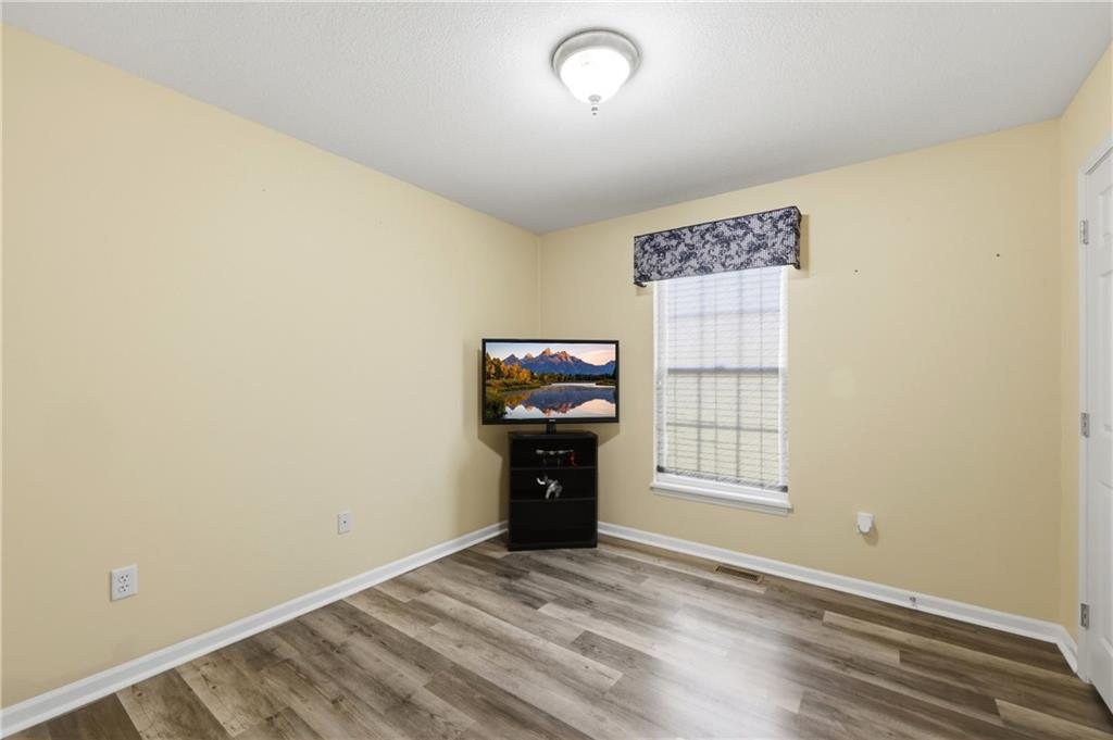 7902 Spring Valley Road Raytown, MO 64138 - Photo 11 of 24