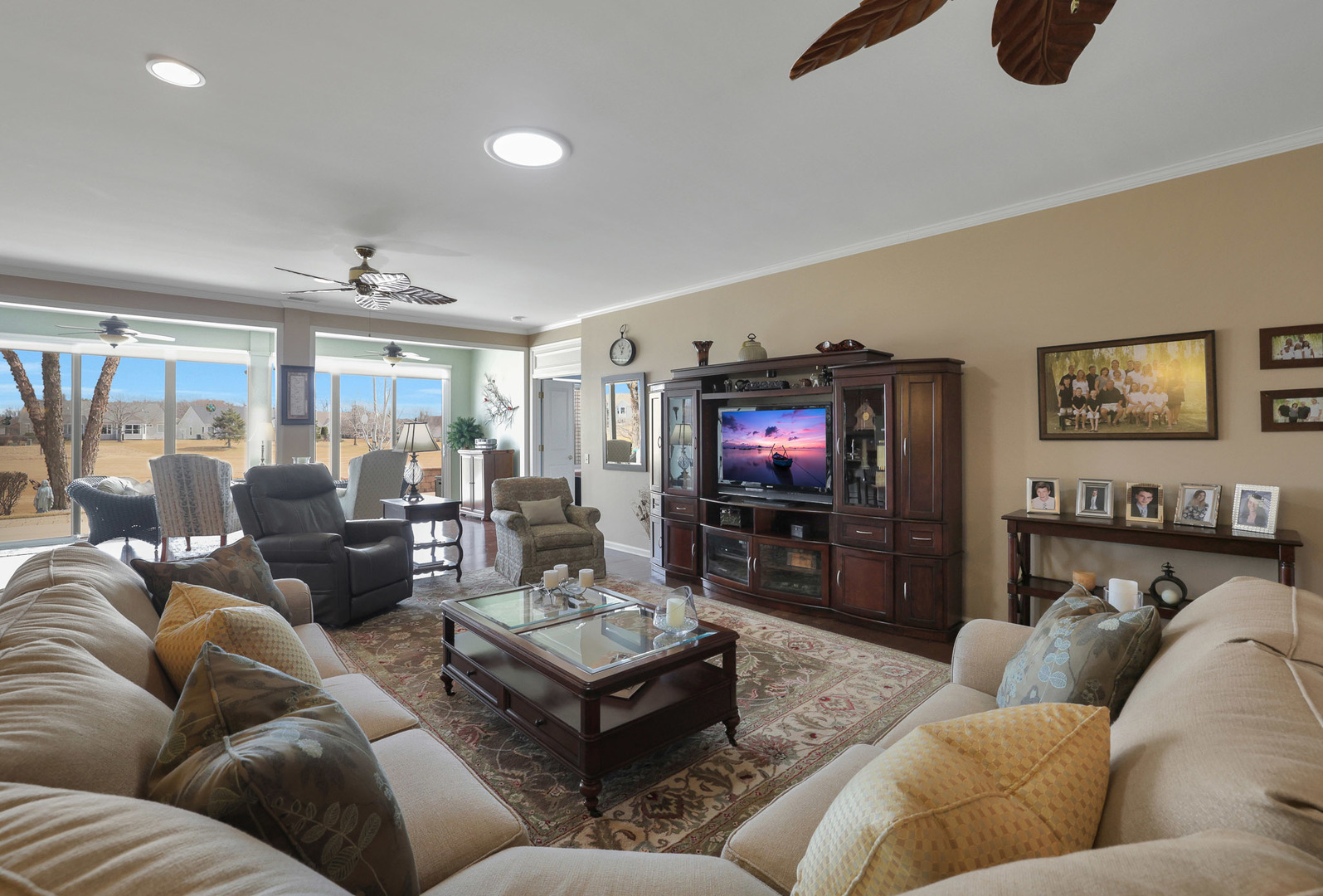 12010 Summer Ridge Lane Huntley, IL 60142 - Photo 6 of 37 Gallery Image 6