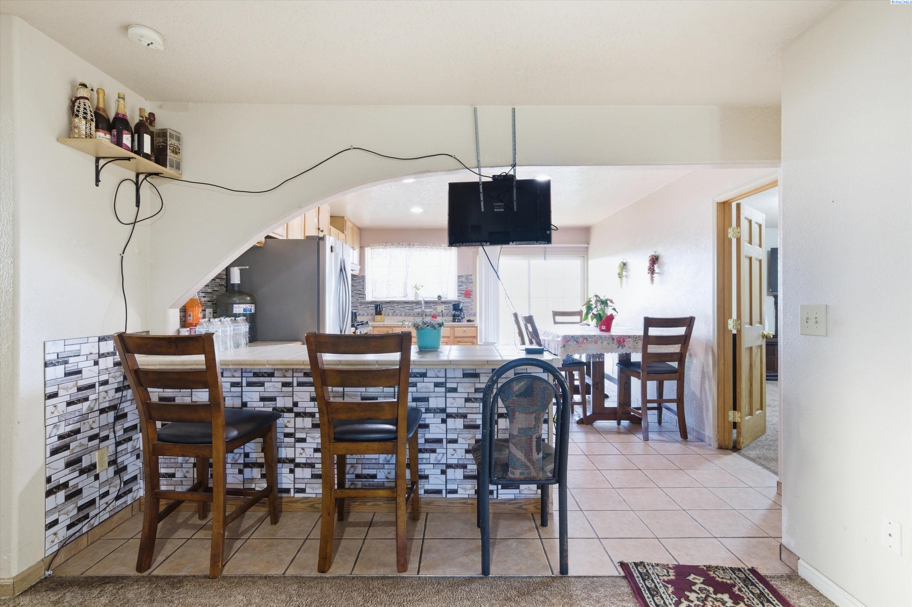 237 Reeds Road Touchet, WA 99360 - Photo 9 of 49 Gallery Image 9