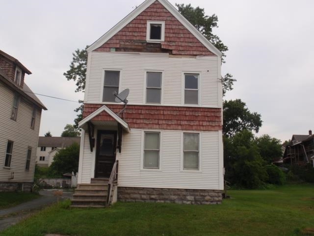 7 Clover Street Rutland, VT 05701 - Photo 1 of 19 Gallery Image 1