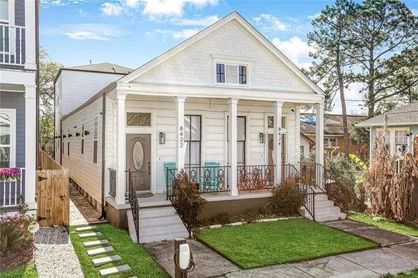 $2,400 | 8422 Hickory Street, Unit B, New Orleans, LA 70118
