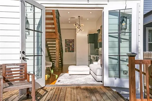 $2,400 | 8422 Hickory Street, Unit B, New Orleans, LA 70118