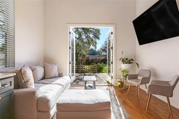 $2,400 | 8422 Hickory Street, Unit B, New Orleans, LA 70118