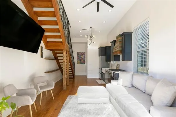 $2,400 | 8422 Hickory Street, Unit B, New Orleans, LA 70118