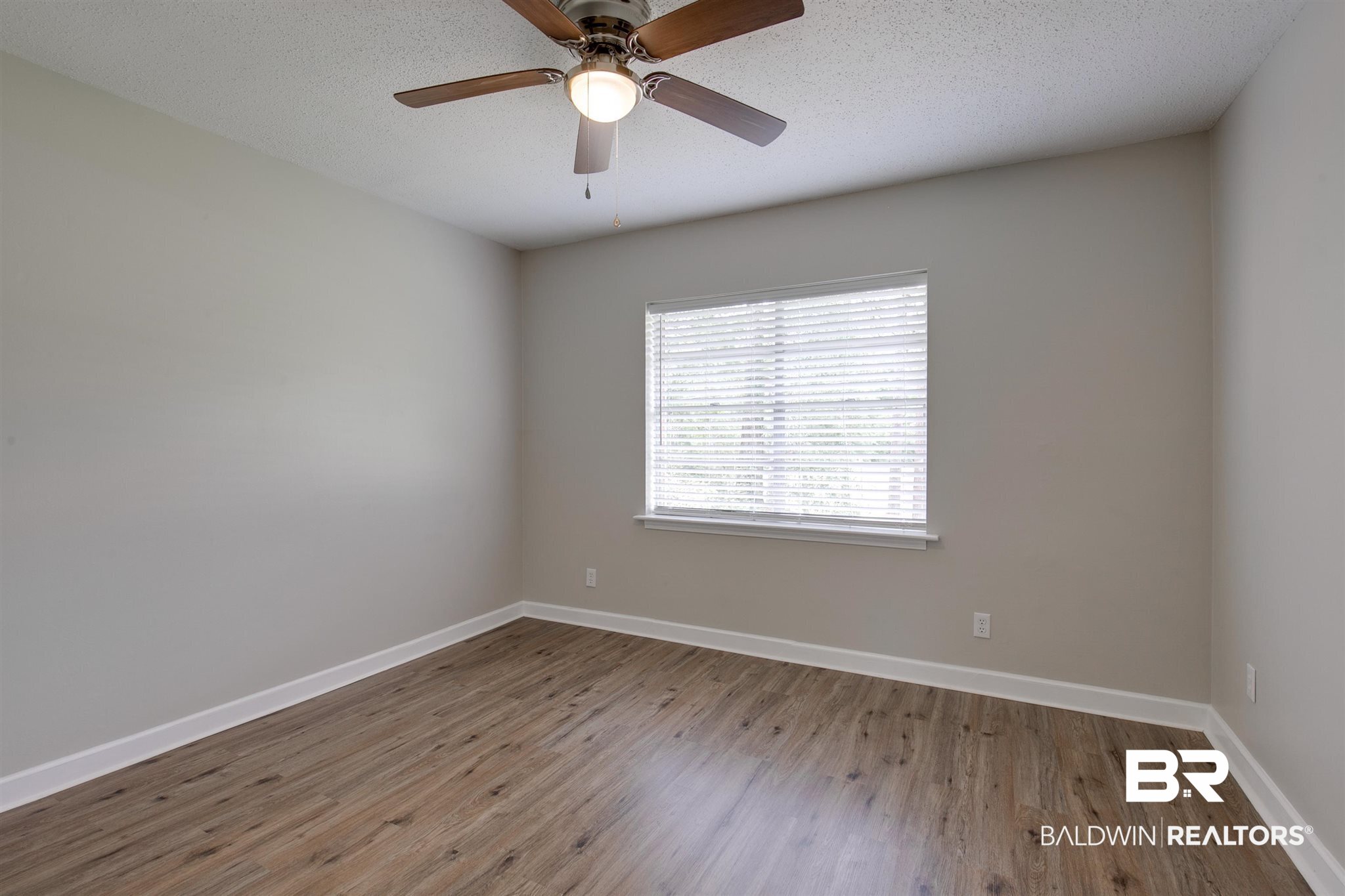 5015 Dawes Road Theodore, AL 36582 - Photo 15 of 44