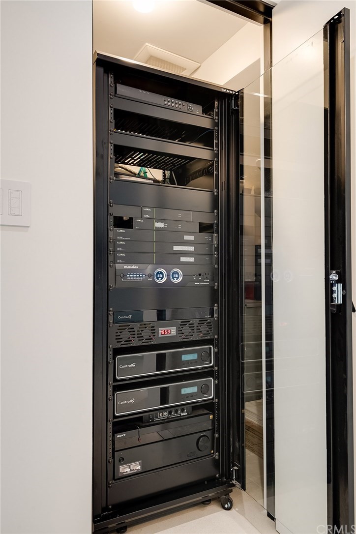 520 13th Street Manhattan Beach, CA 90266 - Photo 39 of 70