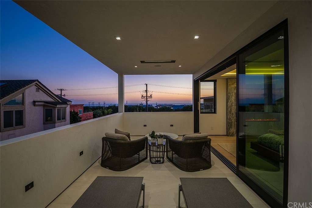 520 13th Street Manhattan Beach, CA 90266 - Photo 48 of 70 a view of balcony with furniture
