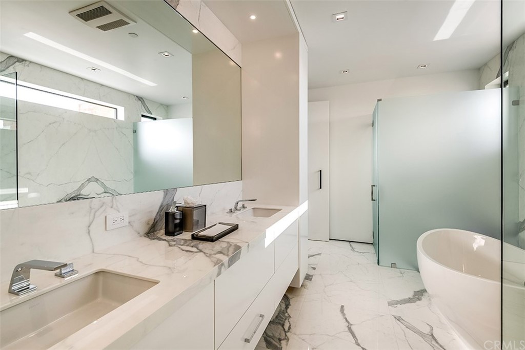 520 13th Street Manhattan Beach, CA 90266 - Photo 55 of 70