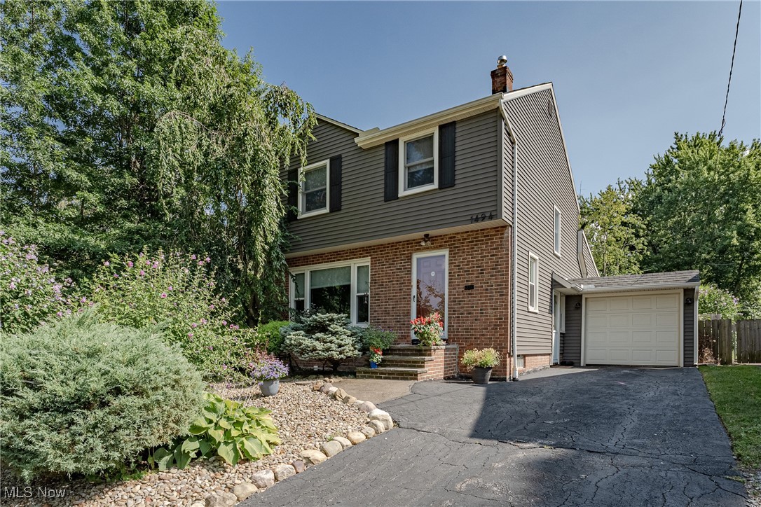 1494 Laclede Road South Euclid, OH 44121 - Photo 2 of 34