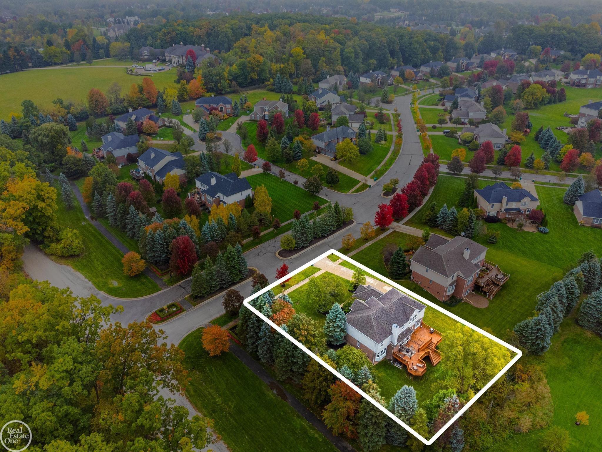 2457 Andover Boulevard Rochester, MI 48306 - Photo 67 of 74 50127734-66.JPG