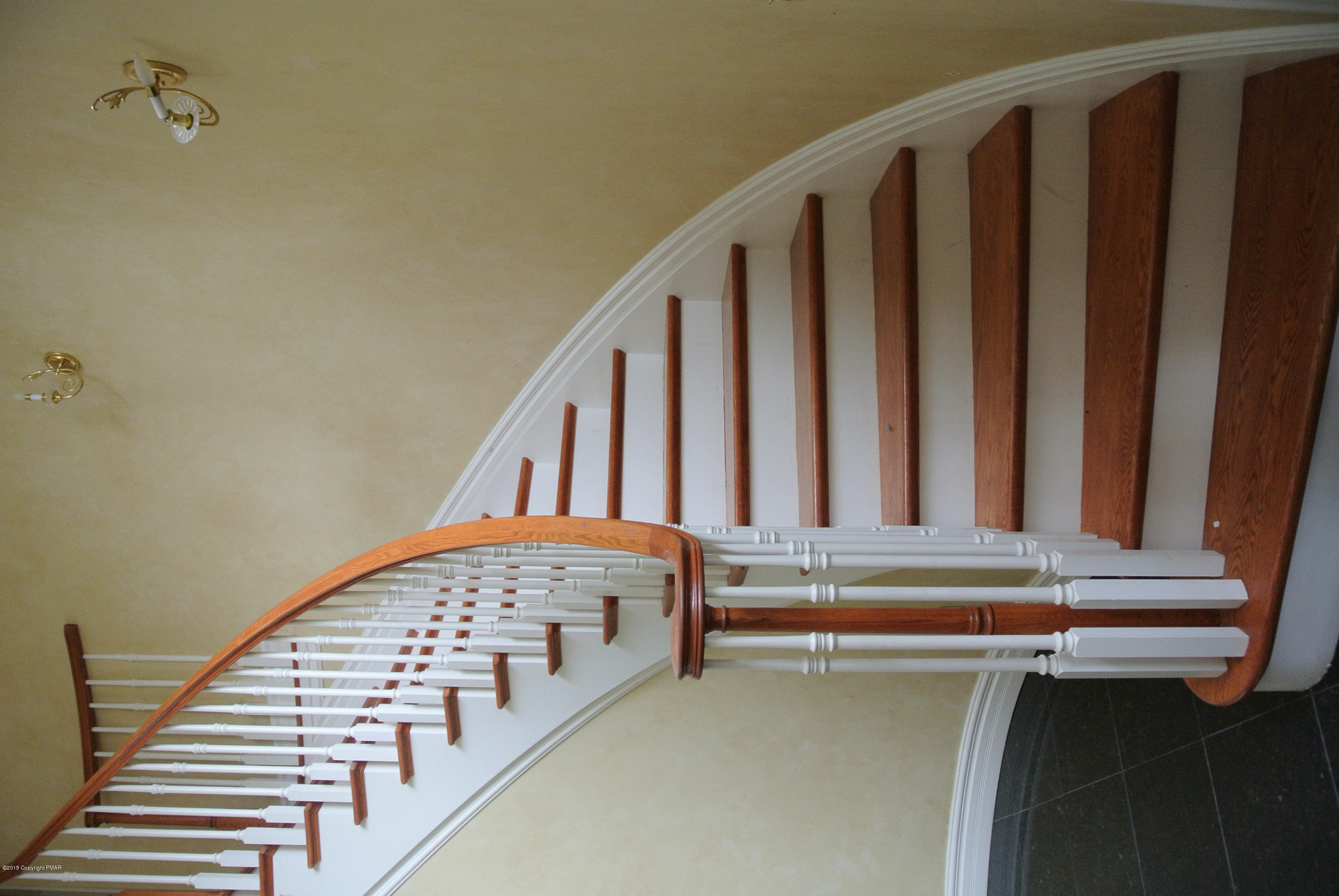 542 Quail Ridge Lane Stroudsburg, PA 18360 - Photo 8 of 12 a view of entryway with staircase