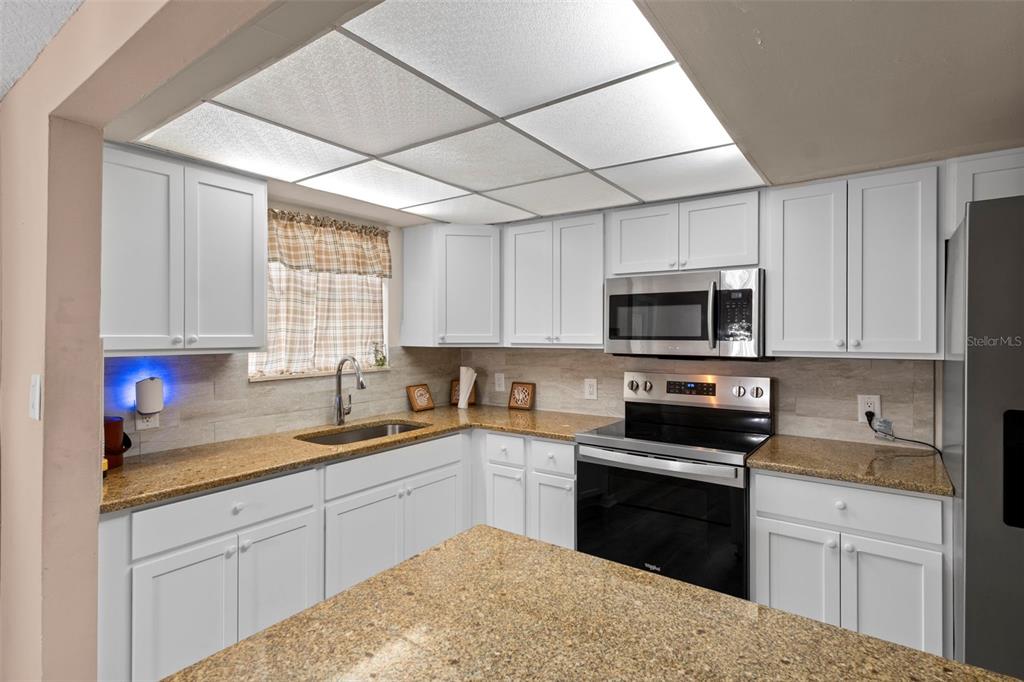 6314 Sebring Street Weeki Wachee, FL 34607 - Photo 9 of 33