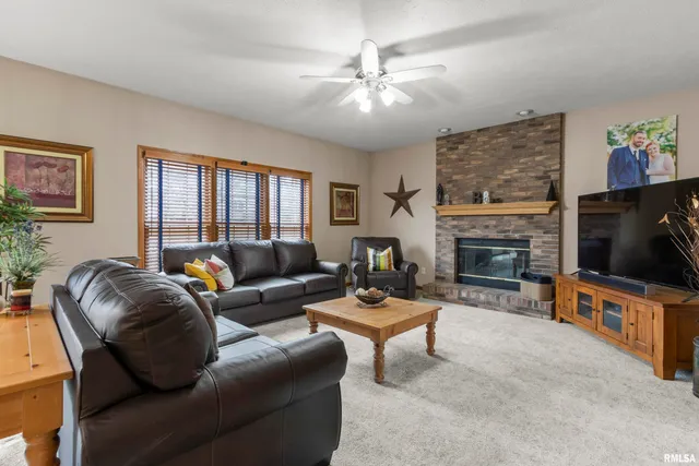 $405,000 | 11008 North Northfield Lane, Dunlap, IL 61525