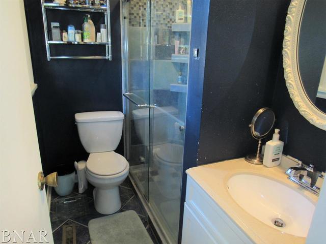 9607 Violet Valley Road Clinton, IL 61727 - Photo 17 of 30 Gallery Image 17