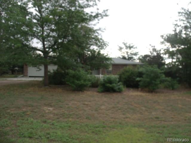 a view of a outdoor space